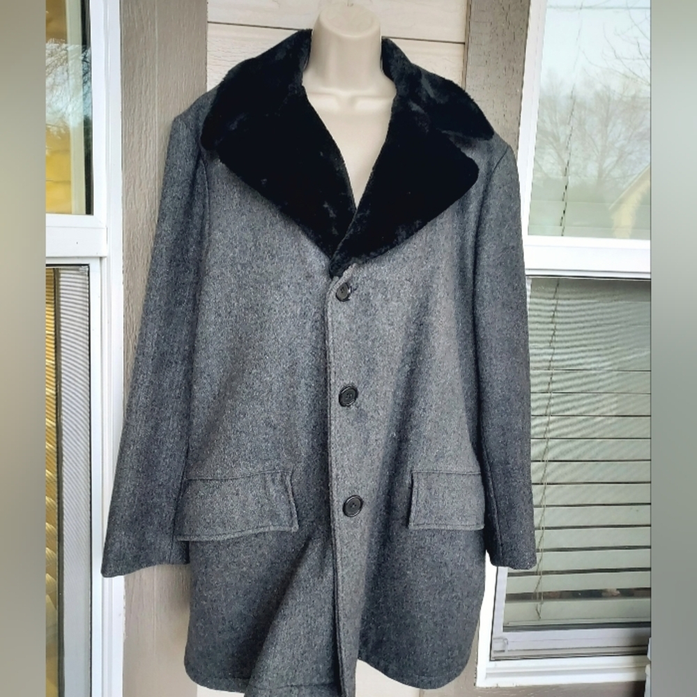 Windbreaker For Van Heusen Gray Pea Coat with Black Fur Collar Size 44